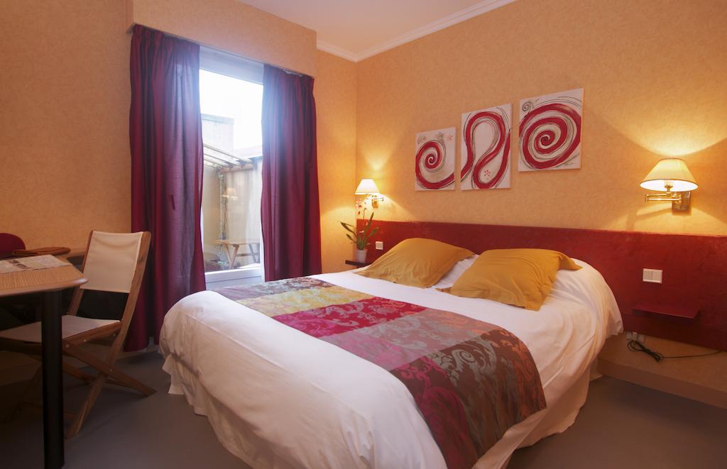 Hotel Sully Nogent-le-Rotrou Zimmer foto